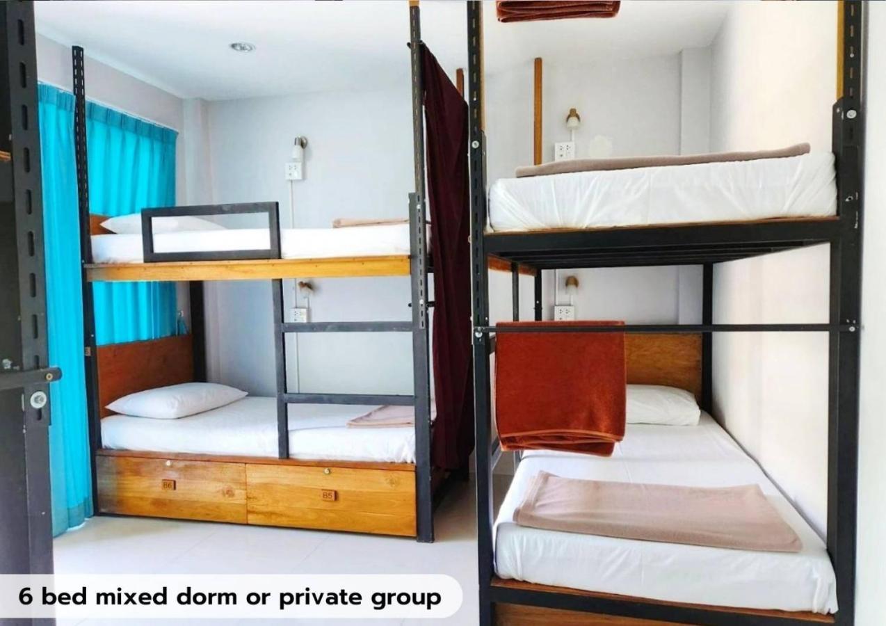 Theppahrak Hostel Khaolak Khao Lak Bagian luar foto