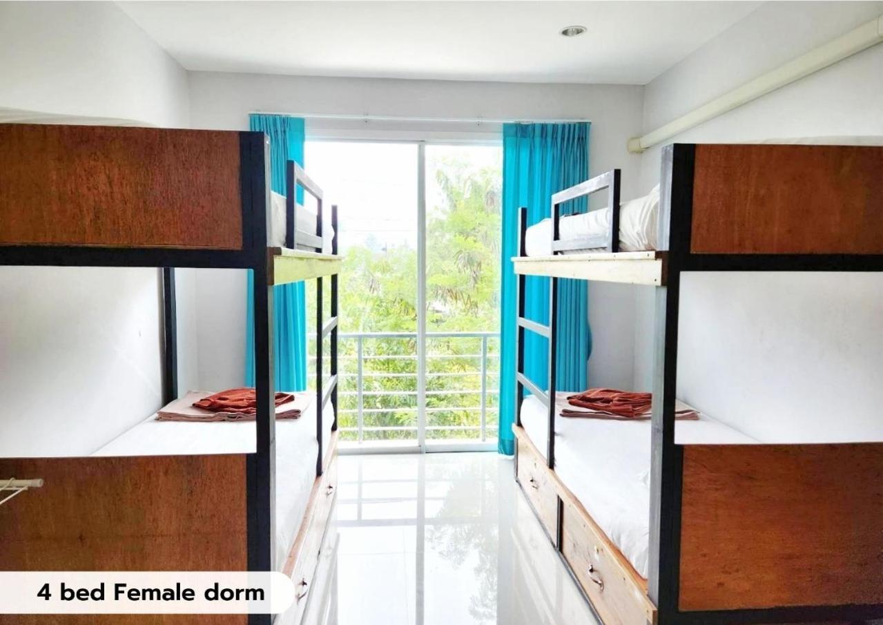 Theppahrak Hostel Khaolak Khao Lak Bagian luar foto