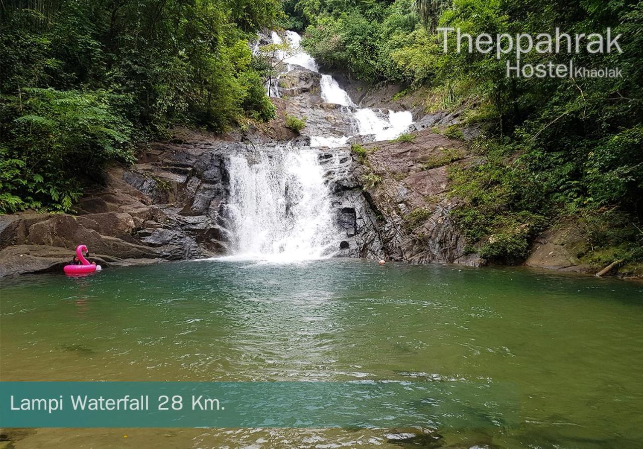 Theppahrak Hostel Khaolak Khao Lak Bagian luar foto
